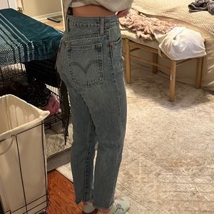 Levi’s wedgie straight high rise jean